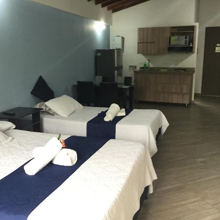 Apartahotel Avanti Medellín Buitenkant foto
