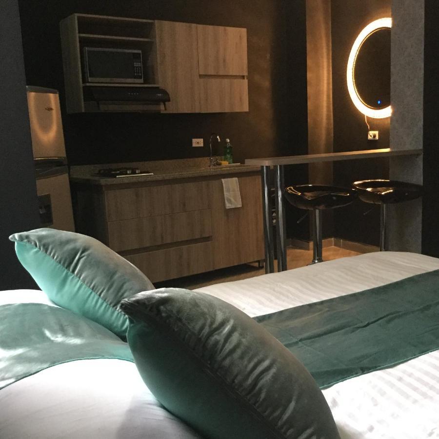 Apartahotel Avanti Medellín Buitenkant foto
