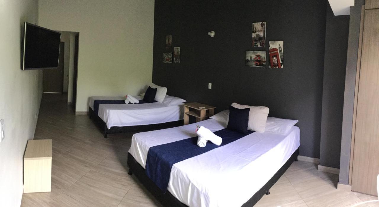 Apartahotel Avanti Medellín Buitenkant foto